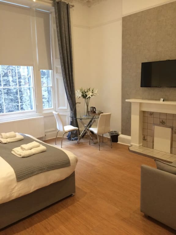 Hanover 71 Suites - photo 4