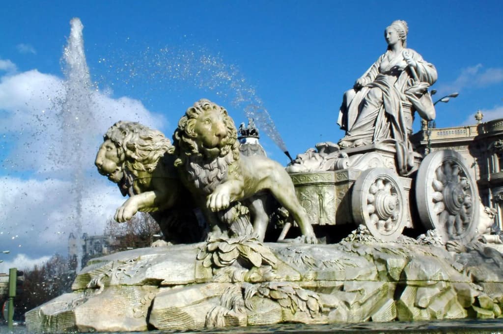 Plaza Cibeles Madrid Centro - photo 12