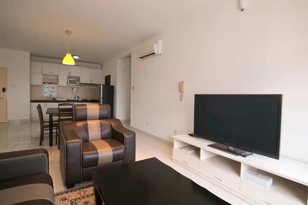 Comfy 3BR Home With Klcc View - photo 4