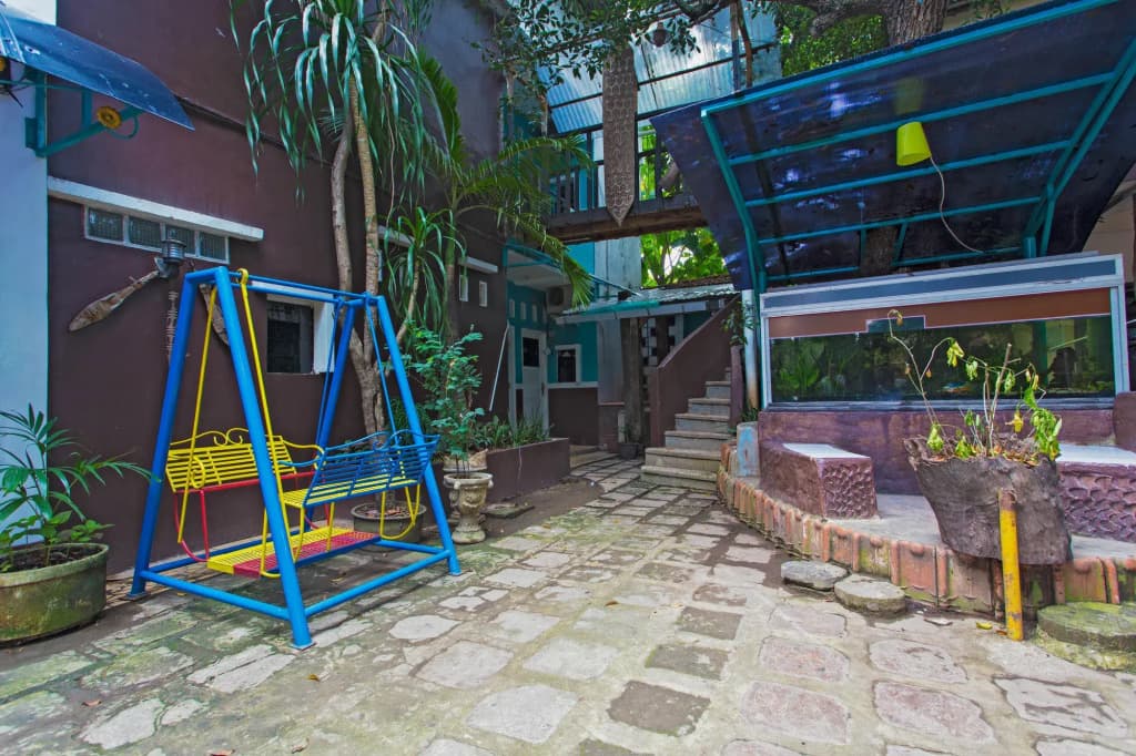 RedDoorz Pesanggrahan - photo 12