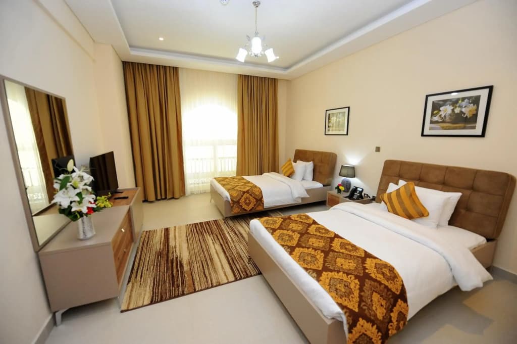 Al Mansour Park Inn Hotel & Apartment - photo 1