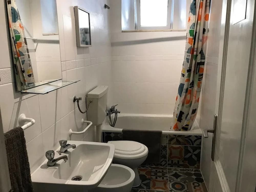 Gonçalves Crespo Rooms - photo 10
