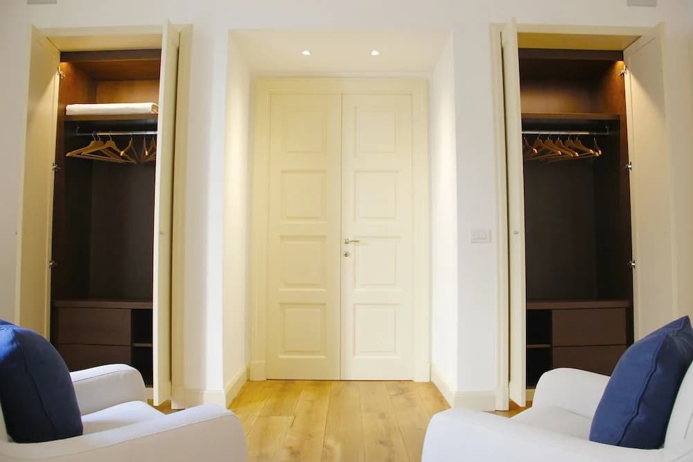 Leonardo's Apartments - photo 5
