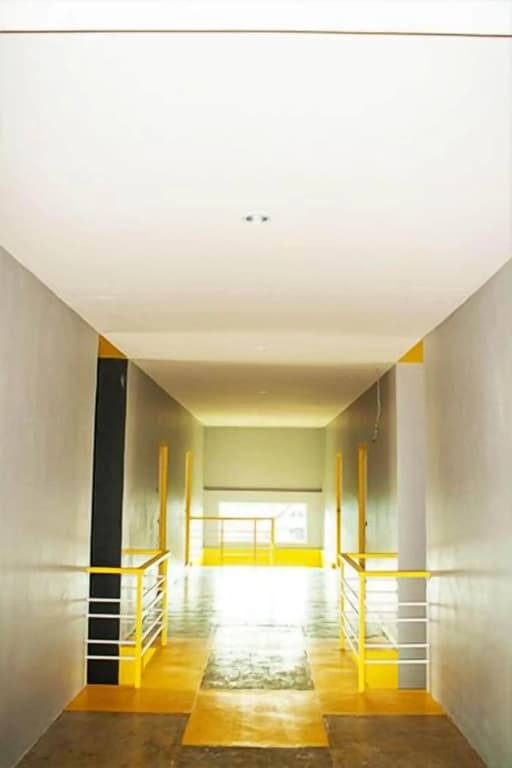 The Sunflower Holiday Hostel - photo 16