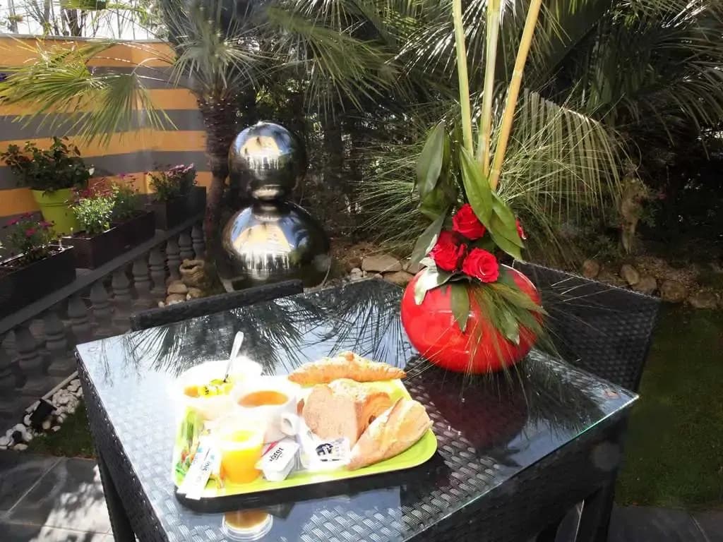 Ibis budget Nice Palais Nikaa - photo 9