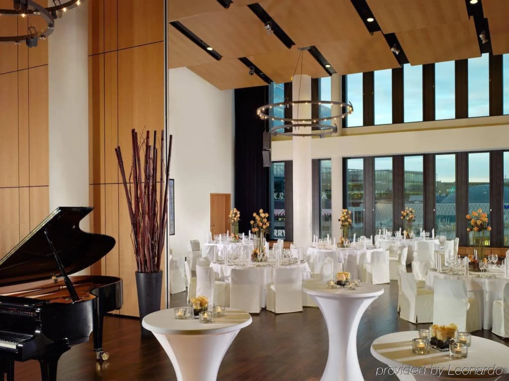 Swissôtel Berlin - photo 8
