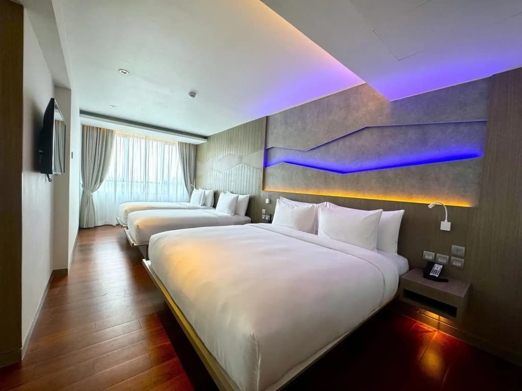 Oceanfront Beach Resort - photo 2