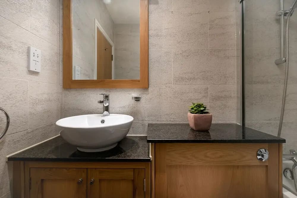 3 Beds 2 Baths Penthouse - photo 7
