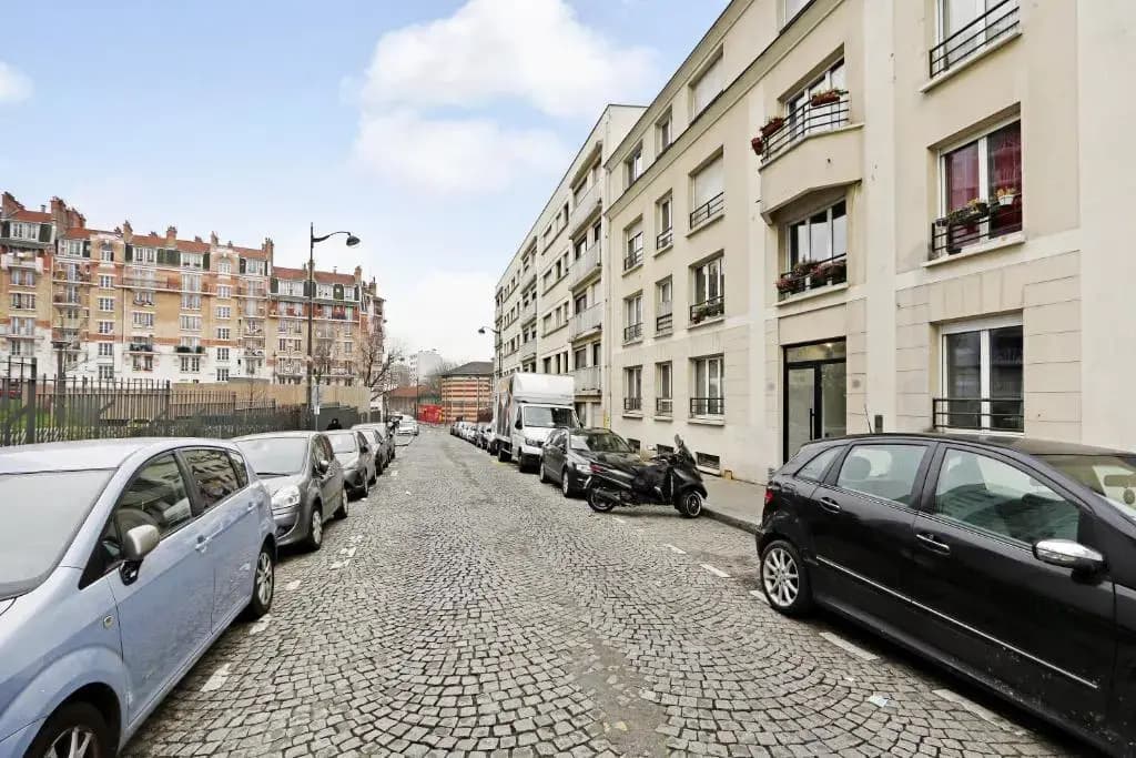 Buttes Chaumont - Sunny 2P apartment - photo 9