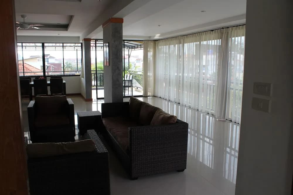 B Happy Resort - photo 12
