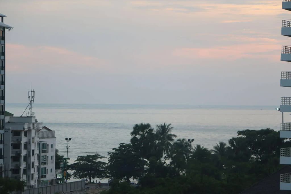 The Regizt Hotel Pattaya - photo 18