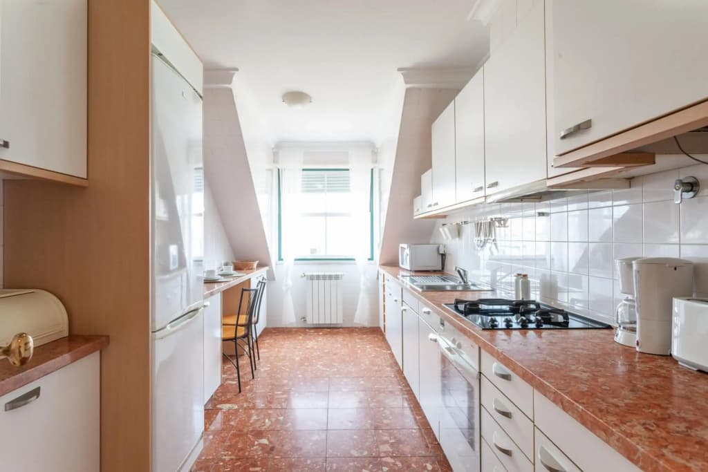 FLH Chic Chiado Exotic Spacious Residence - photo 11