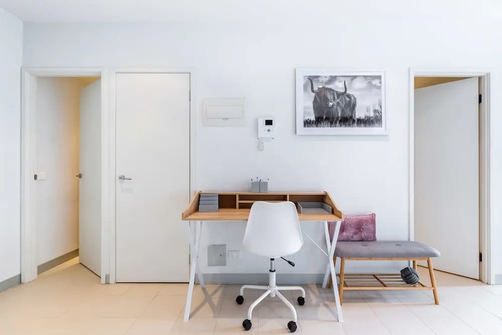 Ella, 1BDR Melbourne Apartment - photo 1