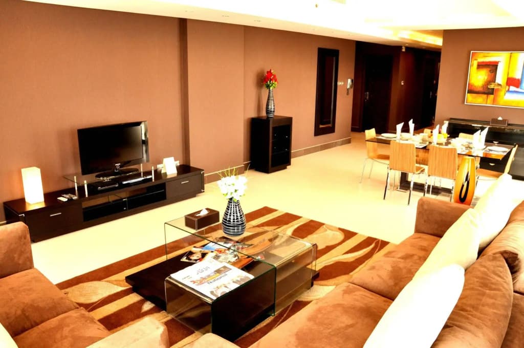 Beach Hotel Apartment - photo 11