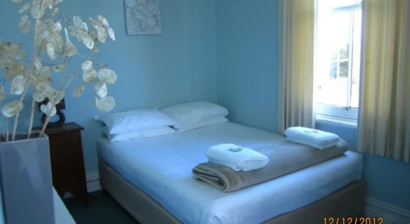The Cecil Guesthouse - photo 43