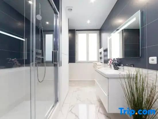 Spacious 170m² Apartment with AC - Paris Bercy - photo 1