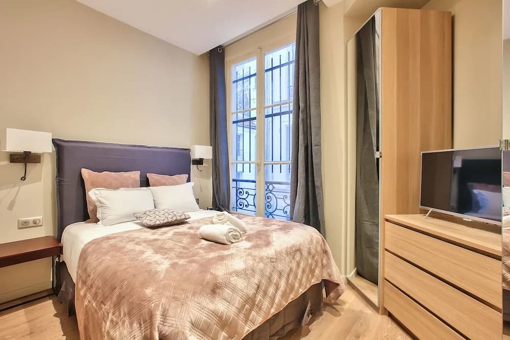61 - Luxury Parisian Home Sebastopol 2DD - photo 6