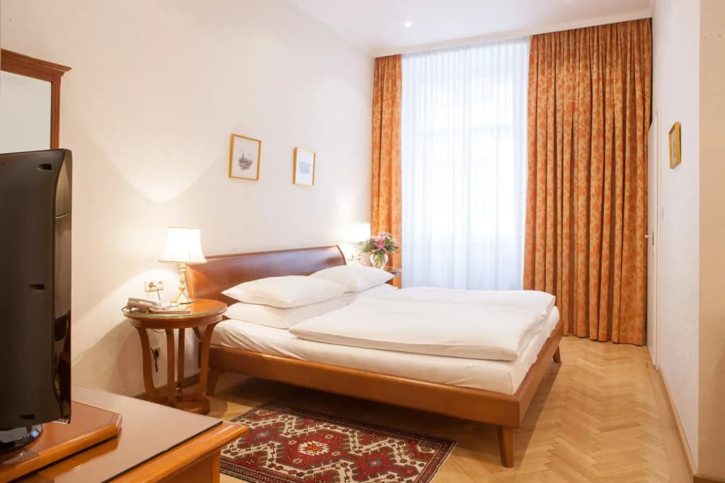 Hotel Kaiserin Elisabeth - photo 4