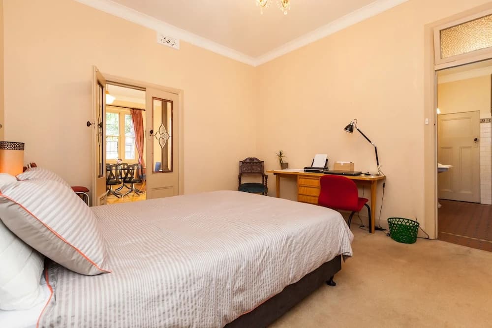 MADELINE, 1BDR Fitzroy Apartment - photo 2