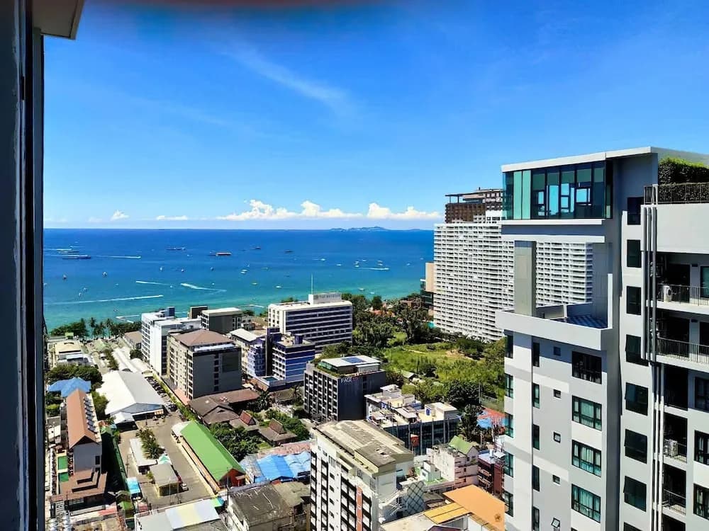 Sea View Large Balcony Condo With Infinity Pool - photo 16