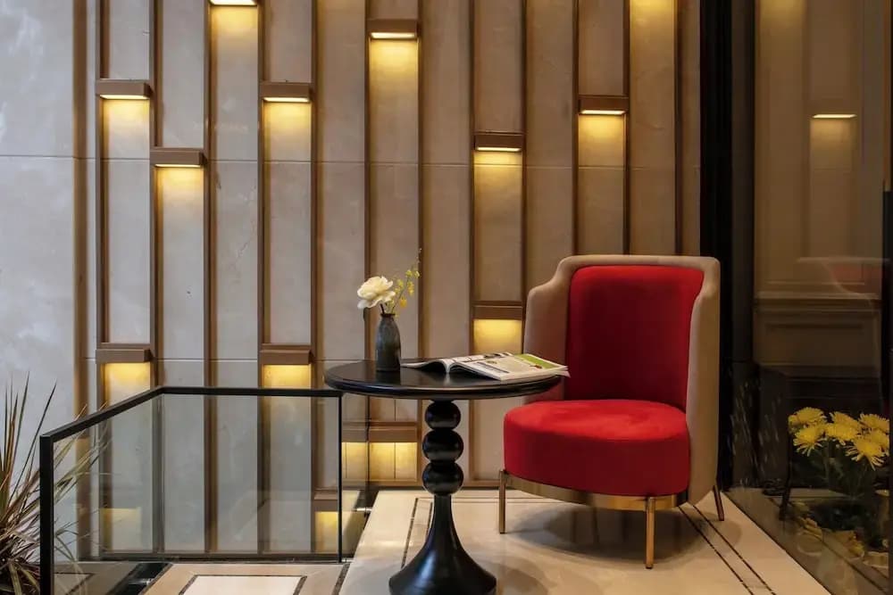 Le Premier Hotel & Rooftop Bar - photo 18