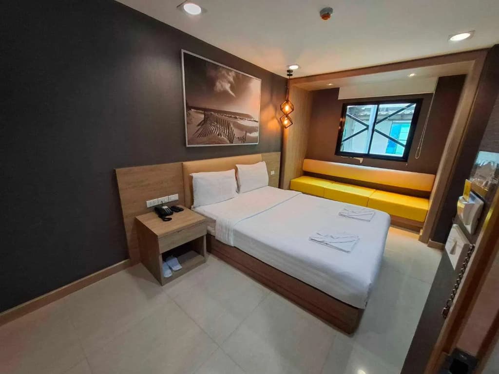 Collection O Pratunam 19 Hotel - photo 16