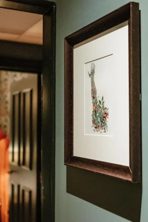 Hand & Flower - photo 50