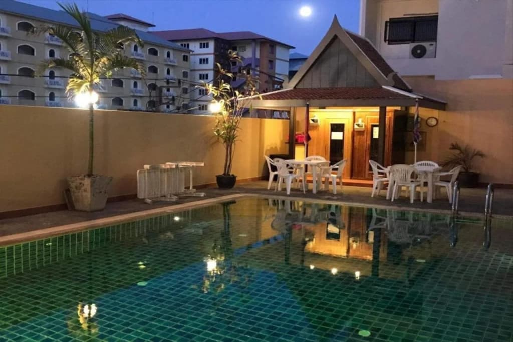 Soi 2 inn Pattaya - photo 9