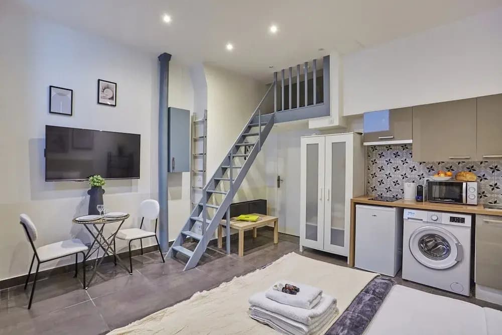 Charming Studio Center of Paris Montmartre - photo 4