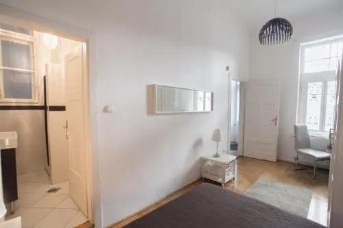 Royal Center Apartment - photo 6