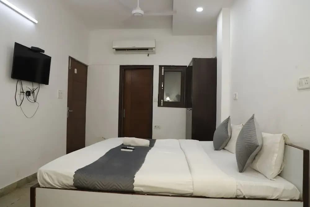 Pearl Residency Inn - photo 14