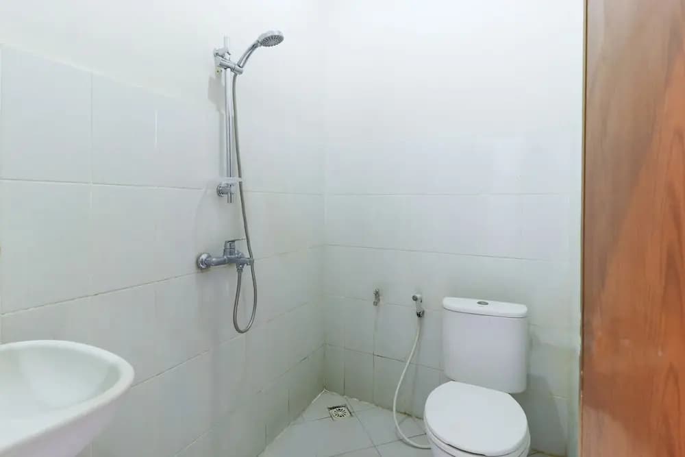 Hotel Warta Puspita - photo 9