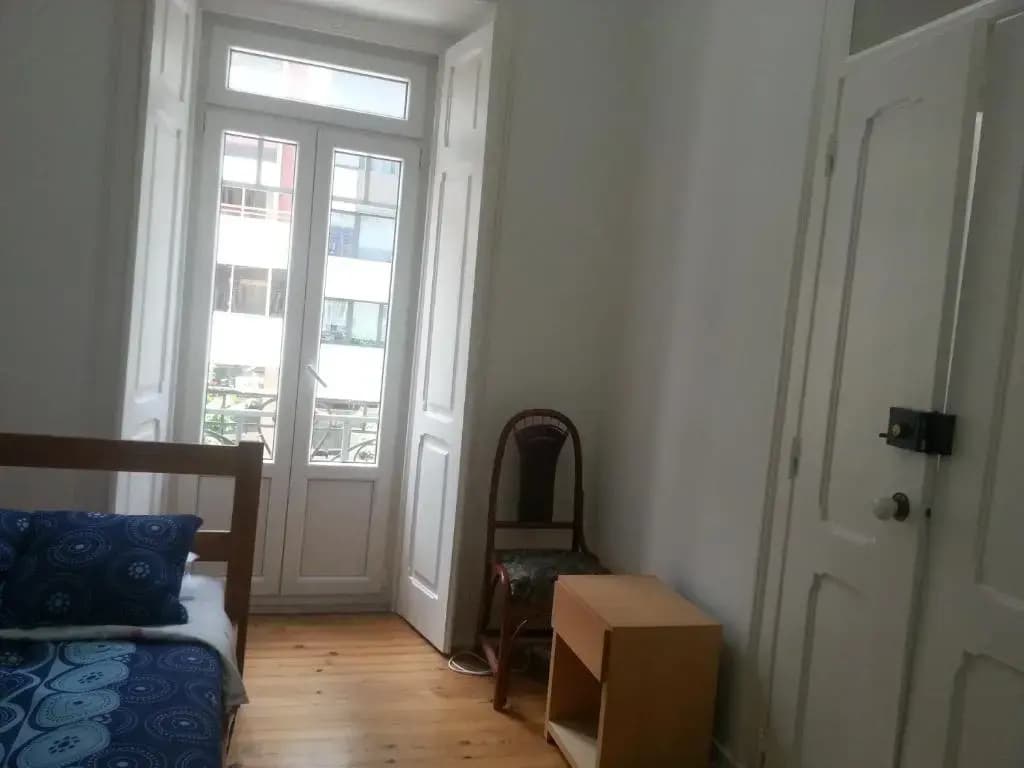 Lisbon Gambori Hostel - photo 4