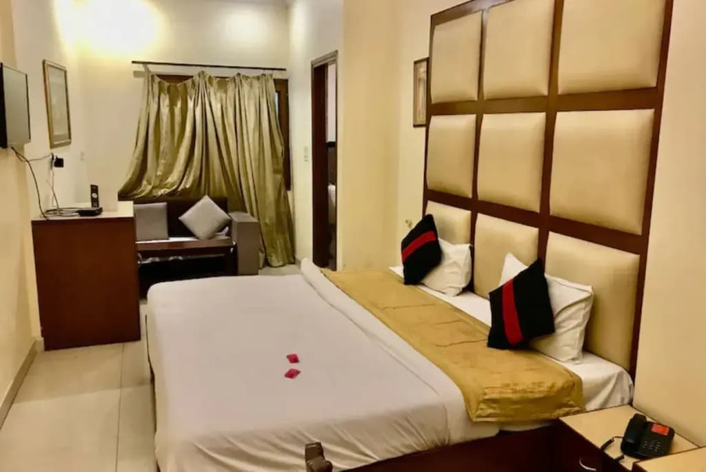 Capital O 10750 Hotel Vivek - photo 9