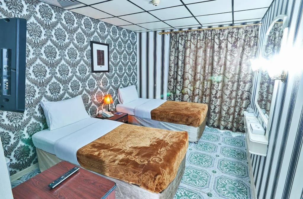 West Hotel - photo 6