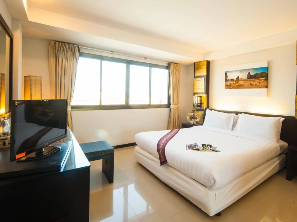 Crystal Inn Phuket - photo 4