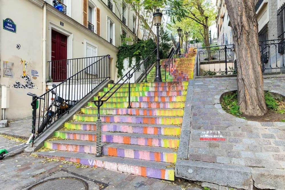 Quaint Apartment With Rooftop Views of Montmarte - photo 10