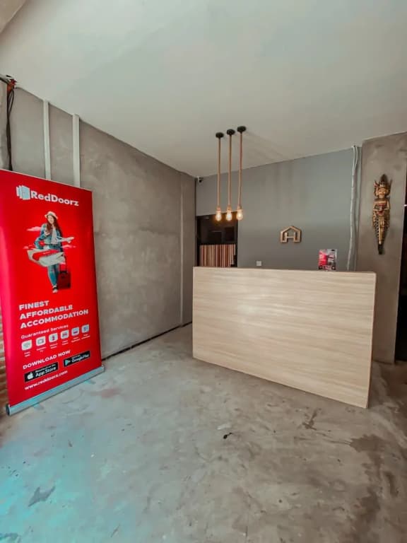 RedDoorz Near Lippo Mall Kuta - photo 11