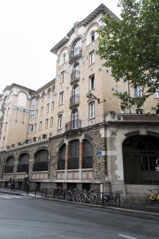 Contemporary near Bastille - photo 1