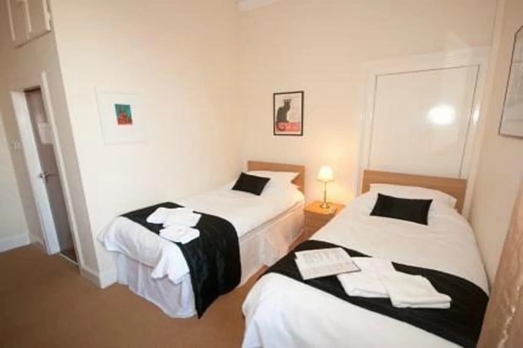 Central Apartments Edinburgh - photo 2