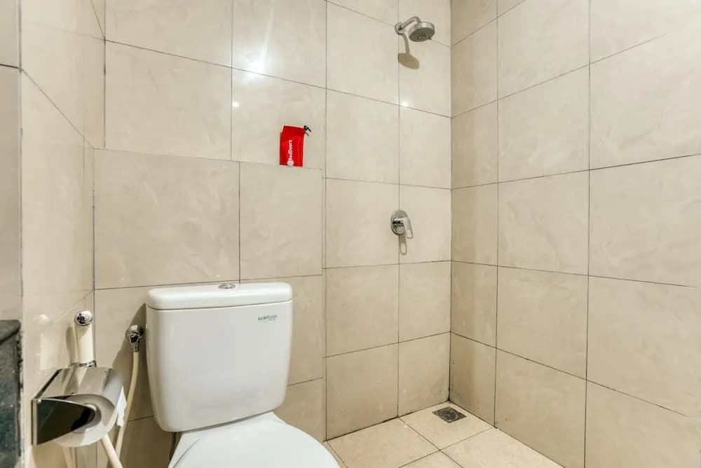 Reddoorz Apartment @ Pasar Baru Mansion - photo 6