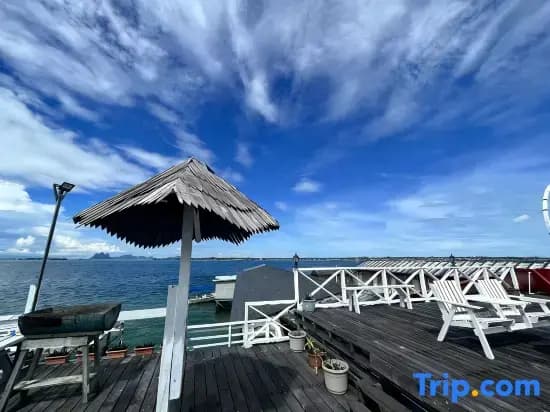 Vera Lavu Water Villa (24-Hour Chinese Housekeeper Service & Unlimited Snorkeling) - photo 7