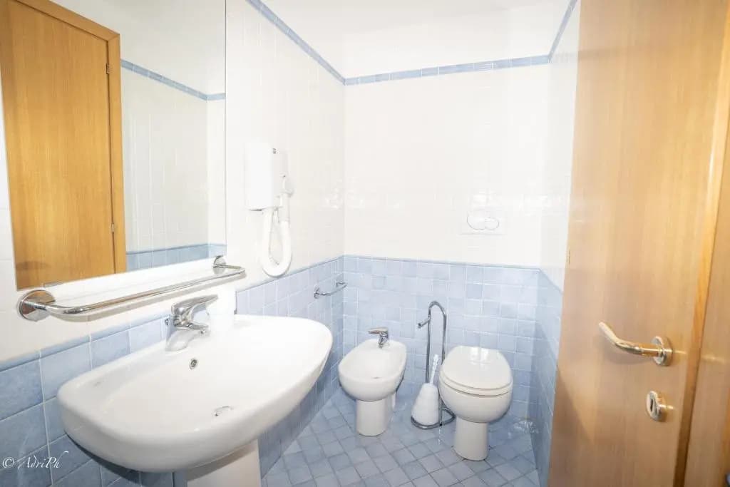 Lagoon Apartments - photo 9