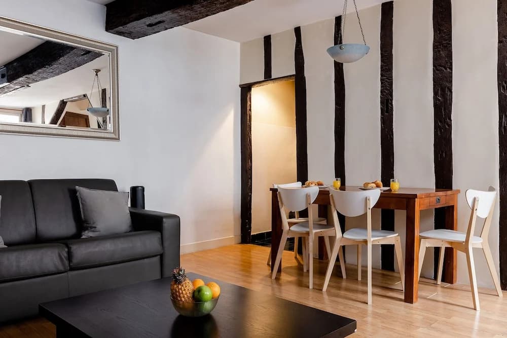 Central Paris - Chatelet Apartment - photo 11