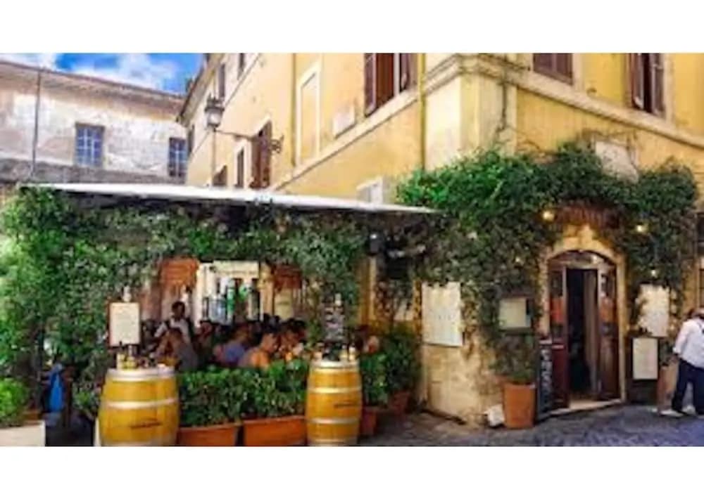 Panoramic Castle Apt - photo 1