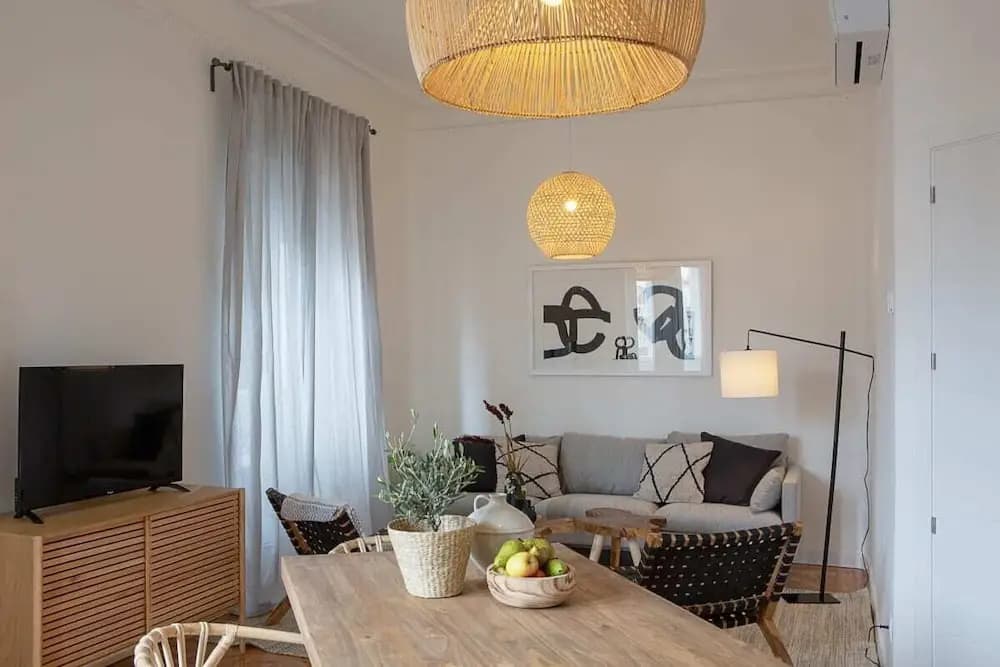 Exquisite & Cozy 4bed/2bath in Madrid Center - photo 3
