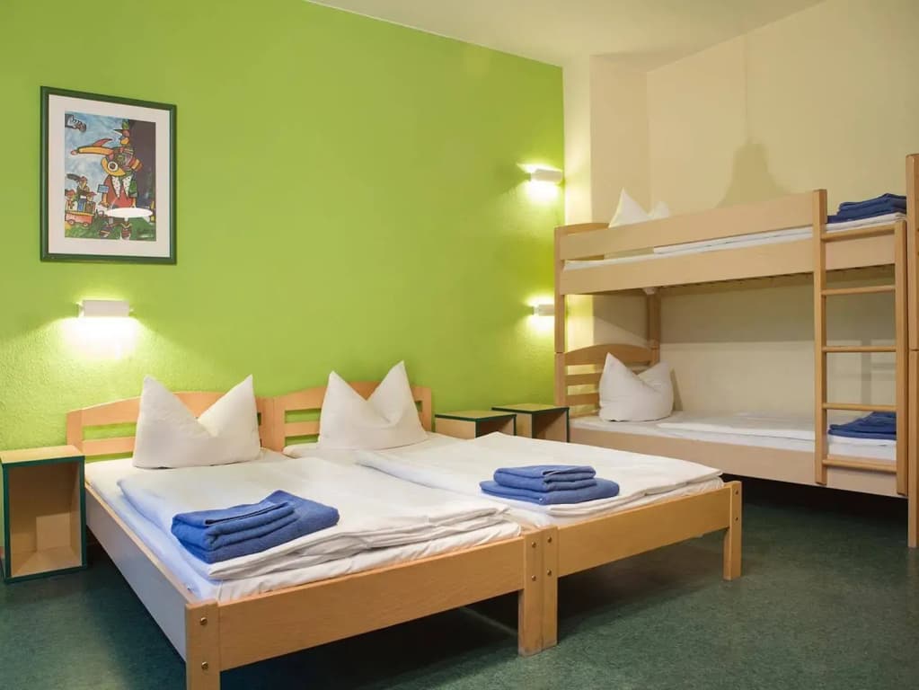 Happy Hotel Berlin - photo 6