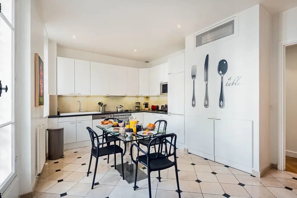 Rue Honore Chevalier - Two Bedroom Apartment - photo 12