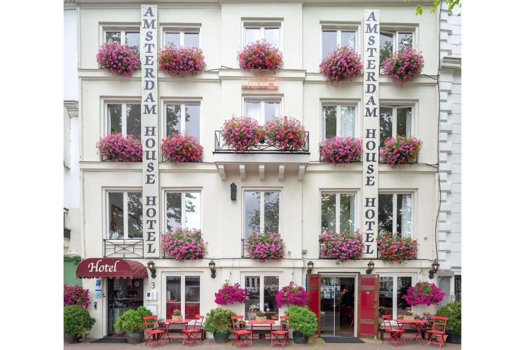 Amsterdam House Hotel - photo 1
