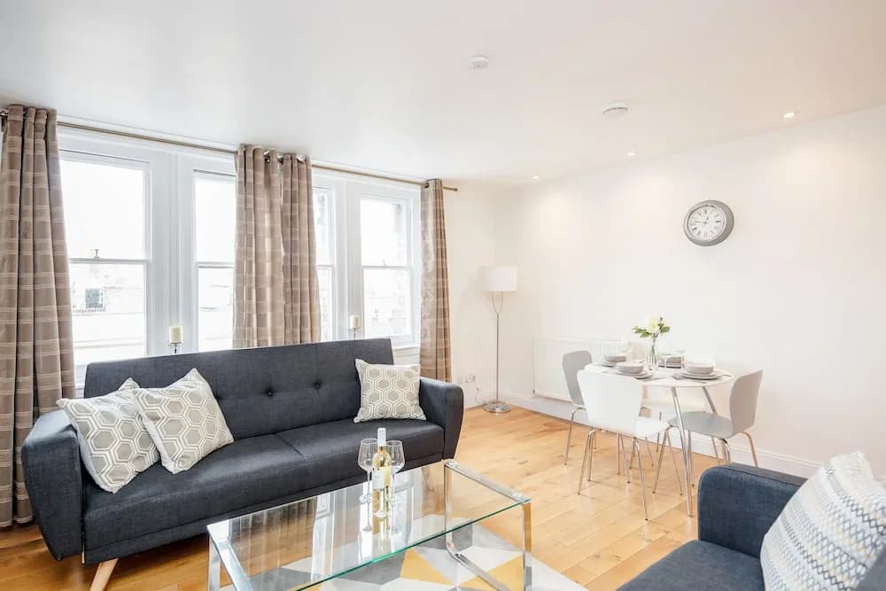 Great Mayfair Apartment - Sleeps 6 - photo 4